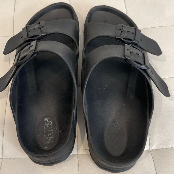 Black Slip on sandals (7/8) - Picture 3 of 4